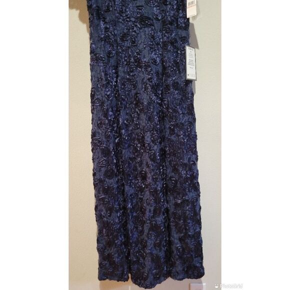 Alex Evenings Sequin Floral Lace Ribbon Rosette Round Neck Short Sleeve Gown - Picture 7 of 12